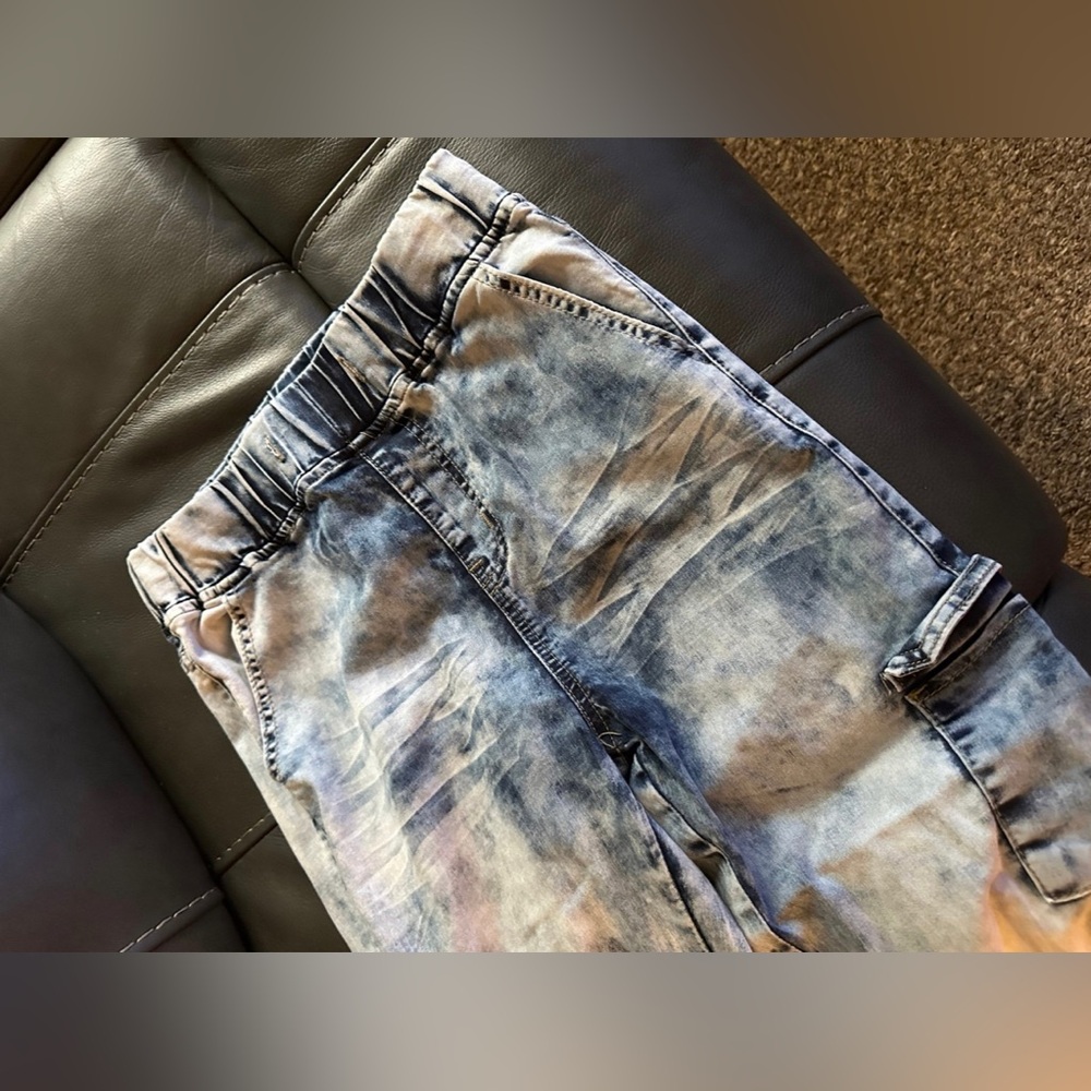 V.I.P RETRO JEANS SIZE 9/10 **USED** GOOD CONDITION